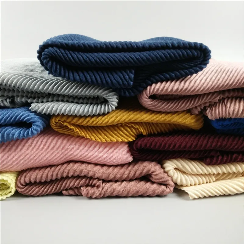 New Wholesale Fold Muslim Ladies Hijabs Pearl Chiffon Beaded Shawl Bubble Crinkle  Hijab Scarfs