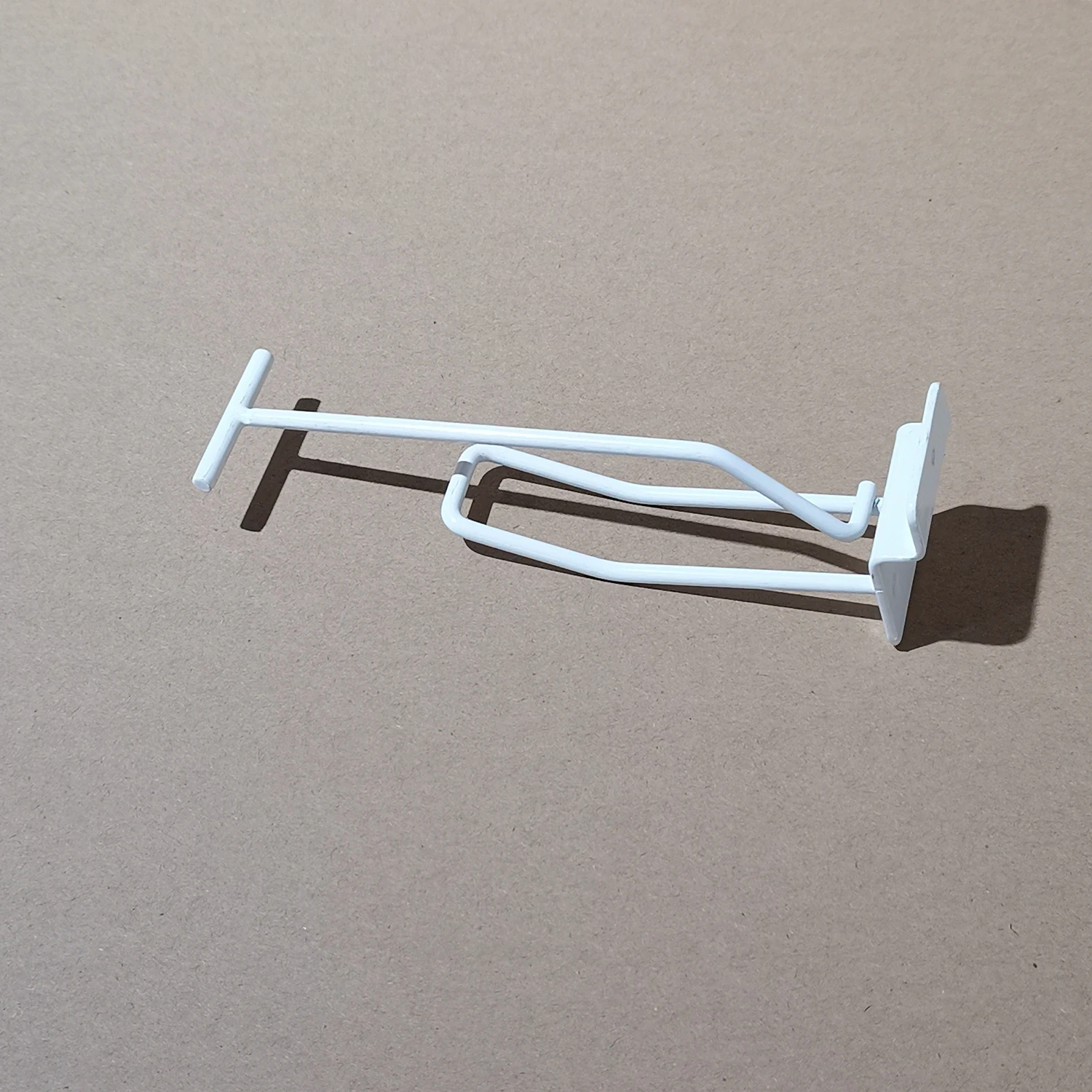 metal slot wall display white hooks with wire price tag holder for store shop supermarket