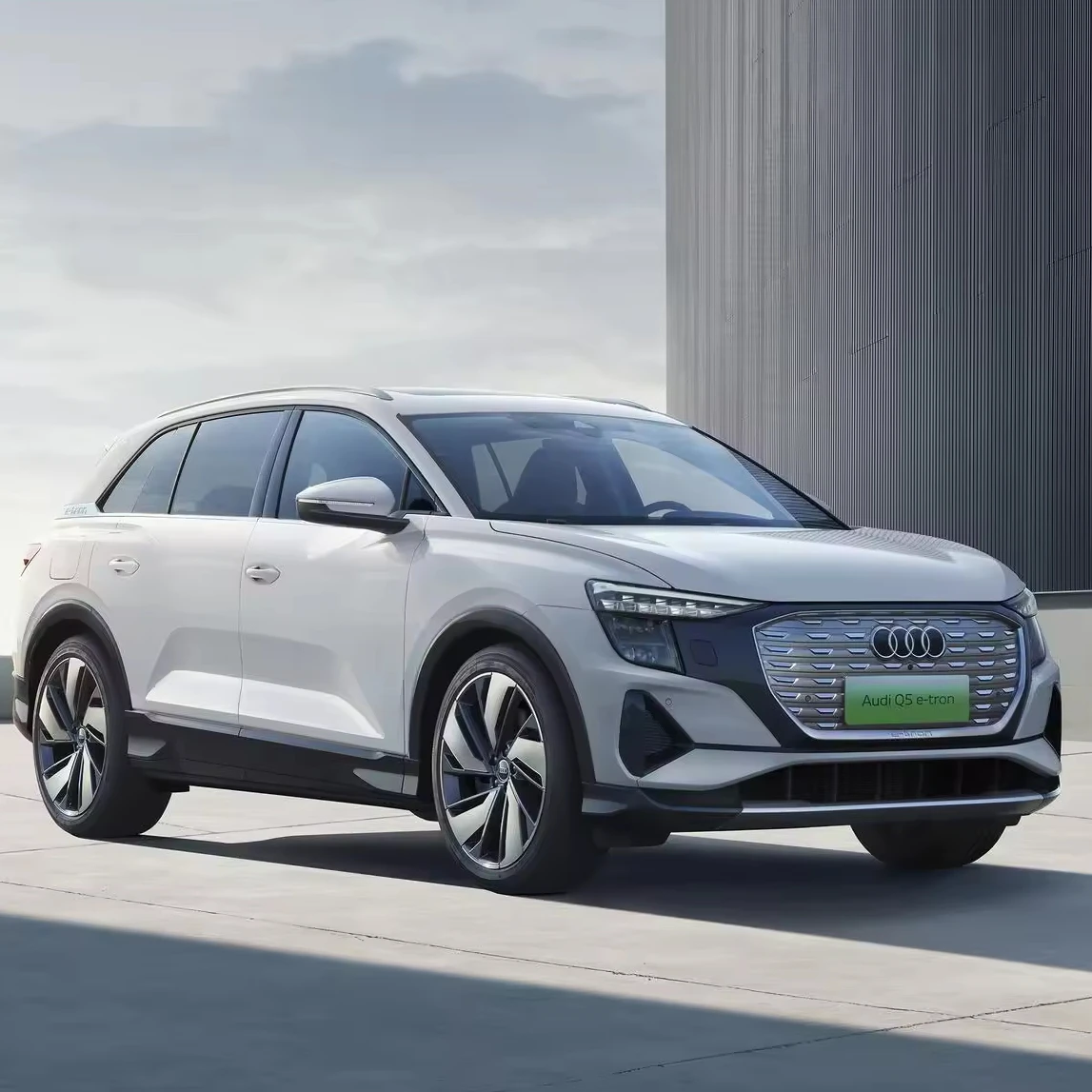 2024 new energy vehicle for Audi Q5 e-tron pure electric vehicle high-speed medium and large SUV Audi e-tron low price wholesale