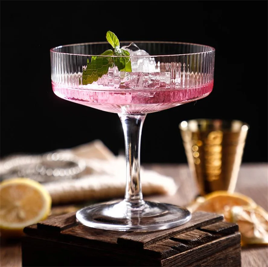 Creative Cocktail Glasses Unique Martini Glass Best Selling Products in Usa Wedding Party Bar Contemporary Transparent Clear