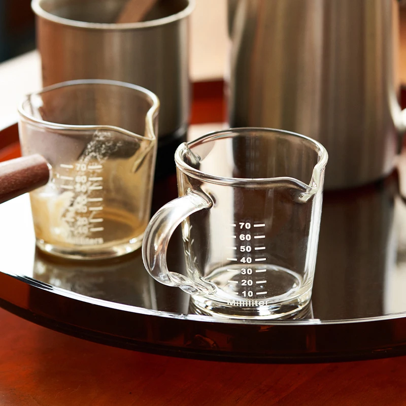 Amazon Hot Sale Espresso Shot Pyrex Beaker Glass Measuring Cups Set Double-mouthed Coffee Cups Jug With Wooden Handle 3264