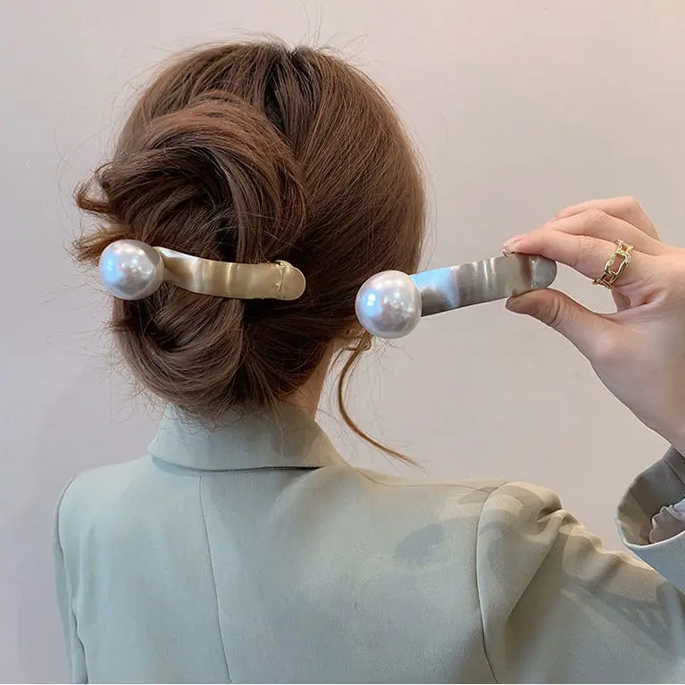 French Vintage Pearl Duckbill Claw Clip Elegant Metal Shark Clip Headpiece Fashion Metal Hair Clip for Women