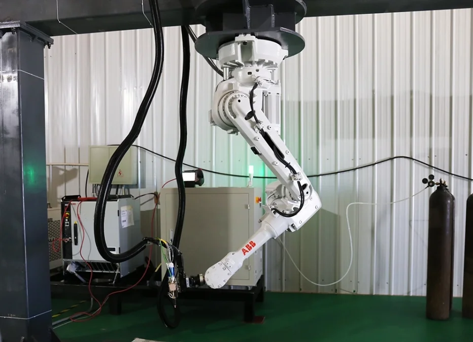 2021 New Design 3D Laser Cutting Machine with Robot Arm
