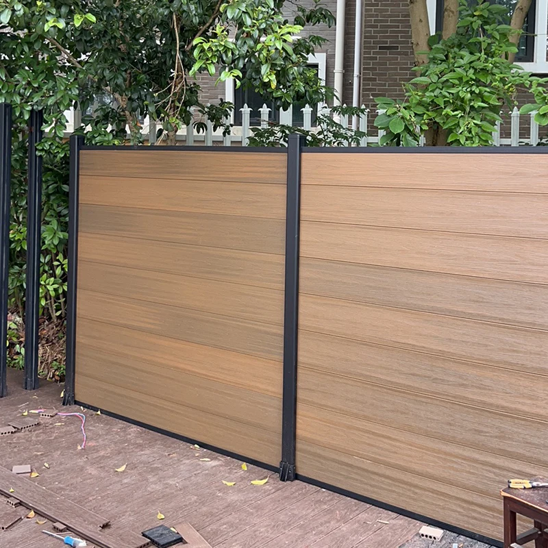 Waterproof Outdoor Privacy Screen WPC Fence Nature Type Wood Plastic Composite Panel for Farm Fencing House Decorative