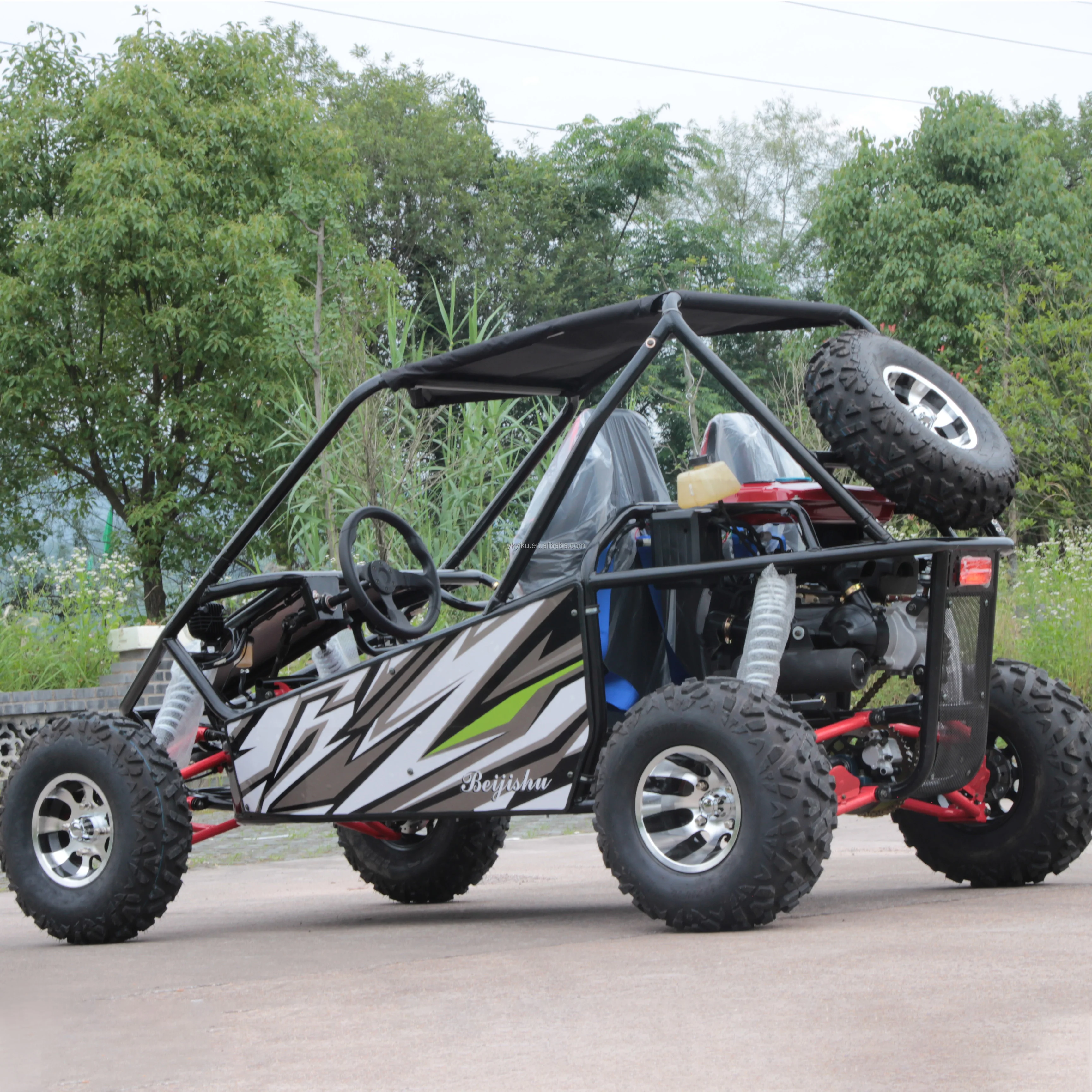 New 200cc 2-seat steering wheel UTV 4x4 sports go kart automatic transmission engine all terrain off-road vehicle