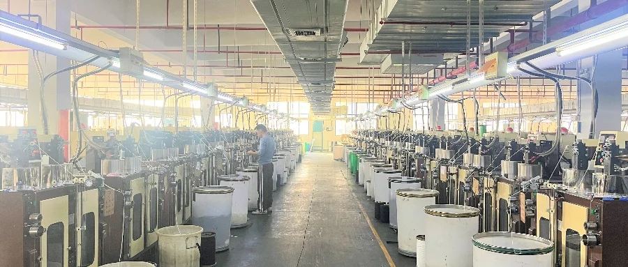 hengda factory customized metal Diamond setting decorative big buttons   fur coat fasteners fur accessories