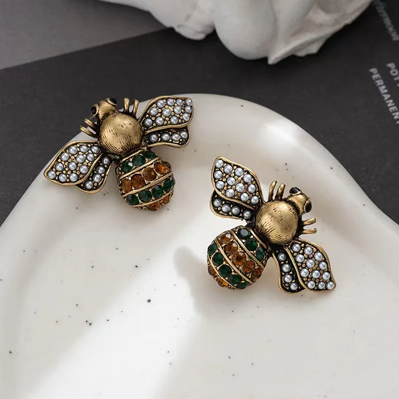 retro vintage jewelry palace court style luxury women accessories creative pearl tiny bumble bee stud earring