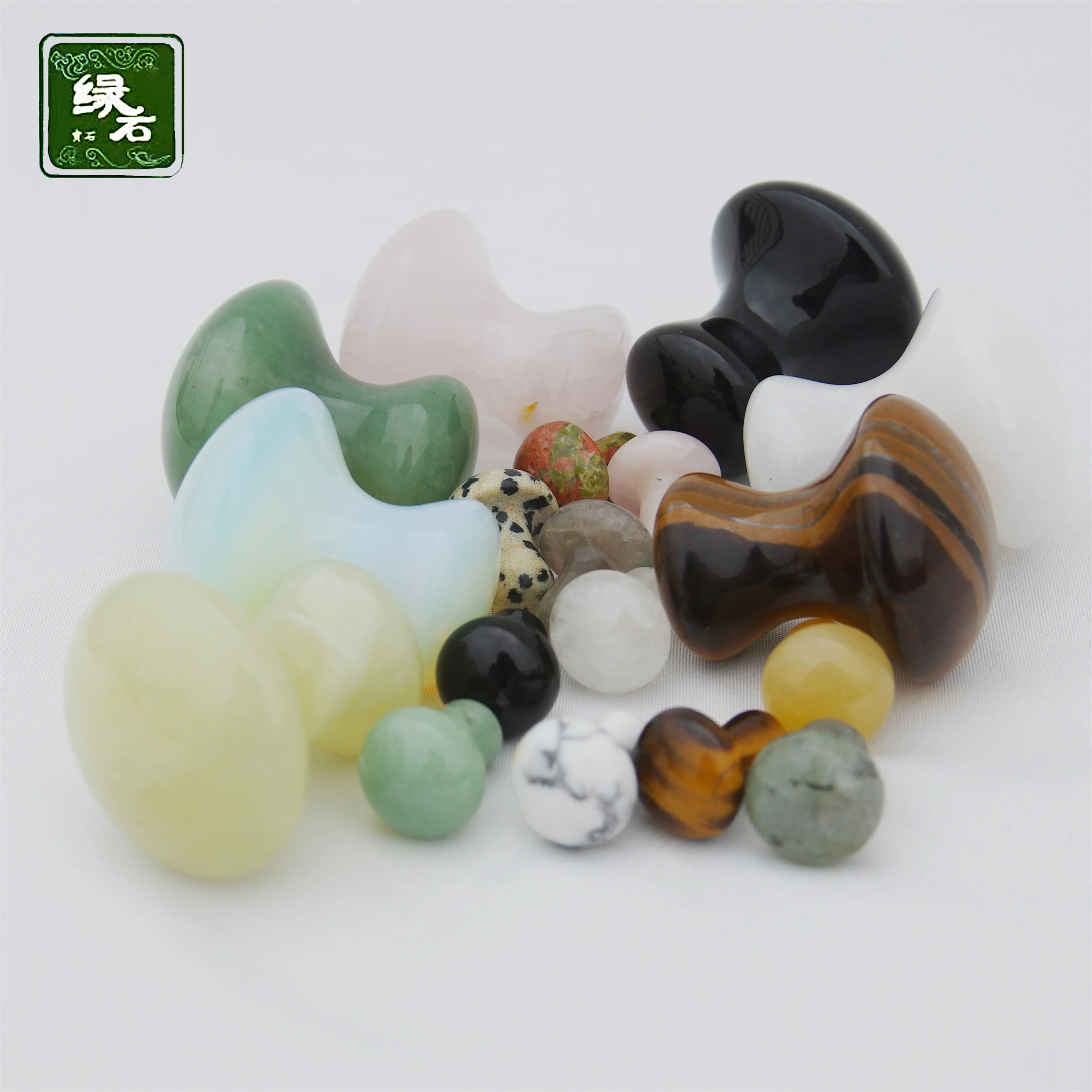 Manufacturers sell natural jade mushroom head powder crystal white crystal can massage health care scraping board