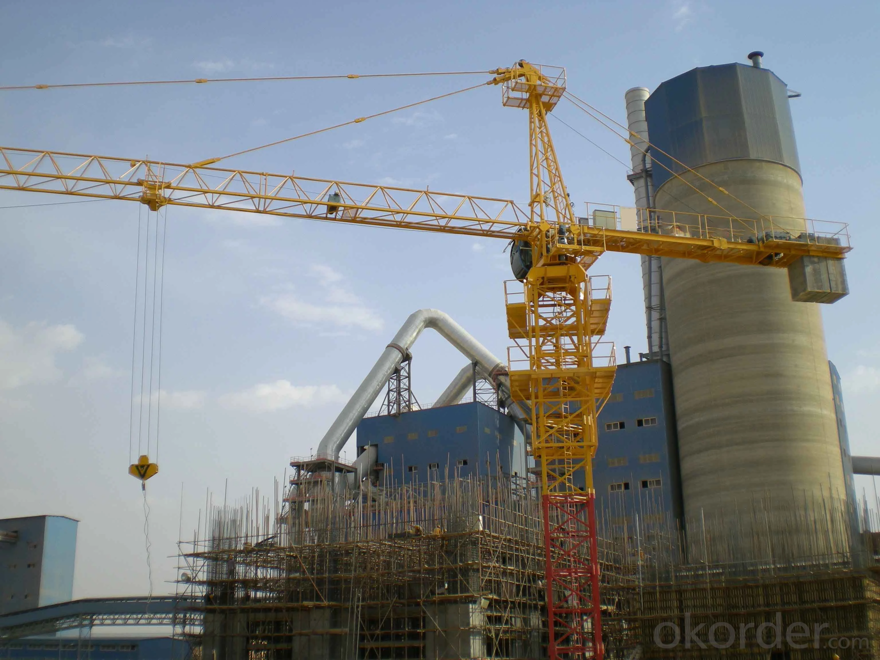 Best Selling 4 Ton 120m Lifting Height Telescopic Tower Crane QTZ40 Lifting Machinery With Resistance Box and Slewing Reducer