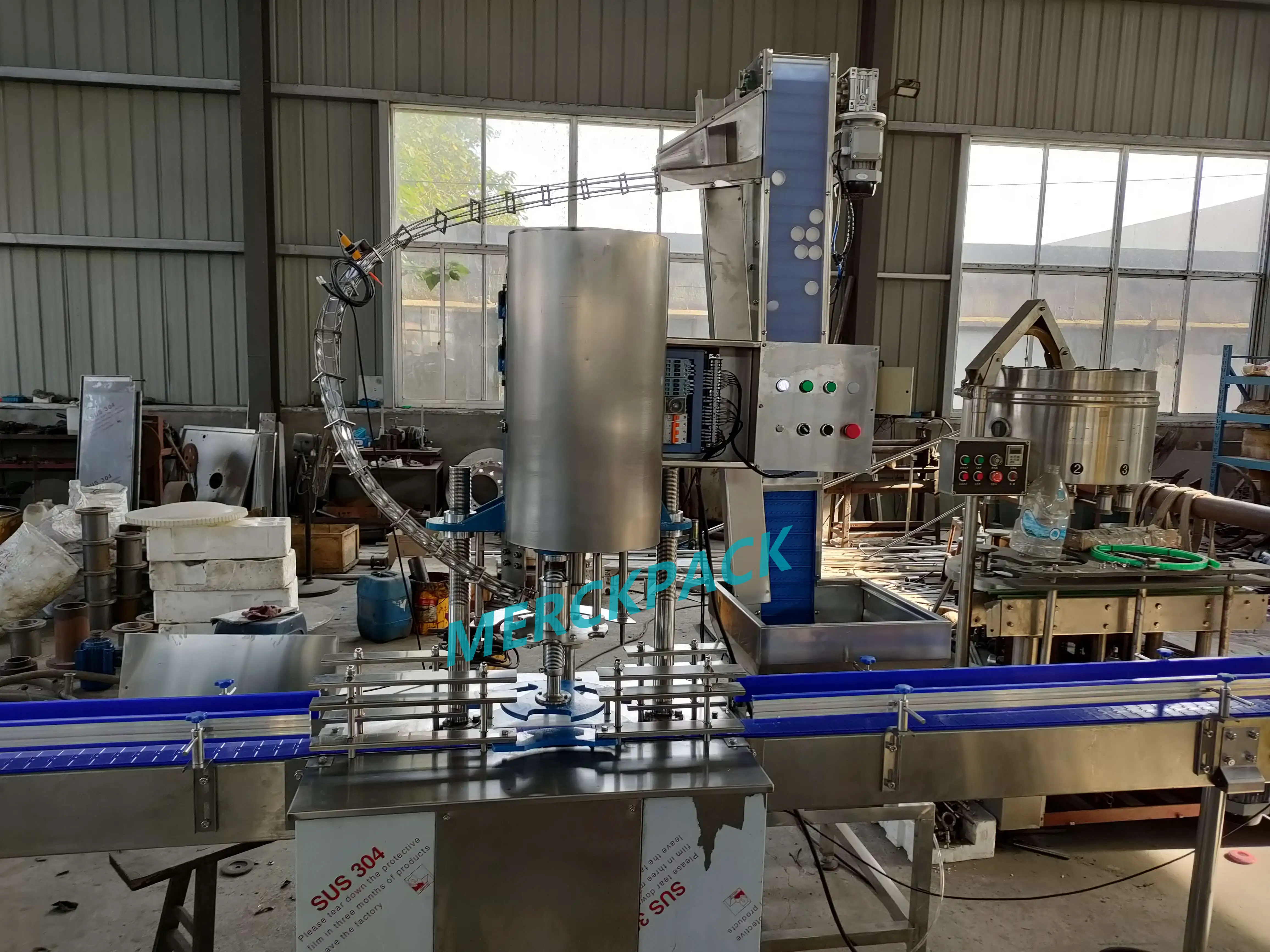 Small Factory Linear Type Washing Rinsing Filling Capping Machine Bottled Water Packing Machine Production Line