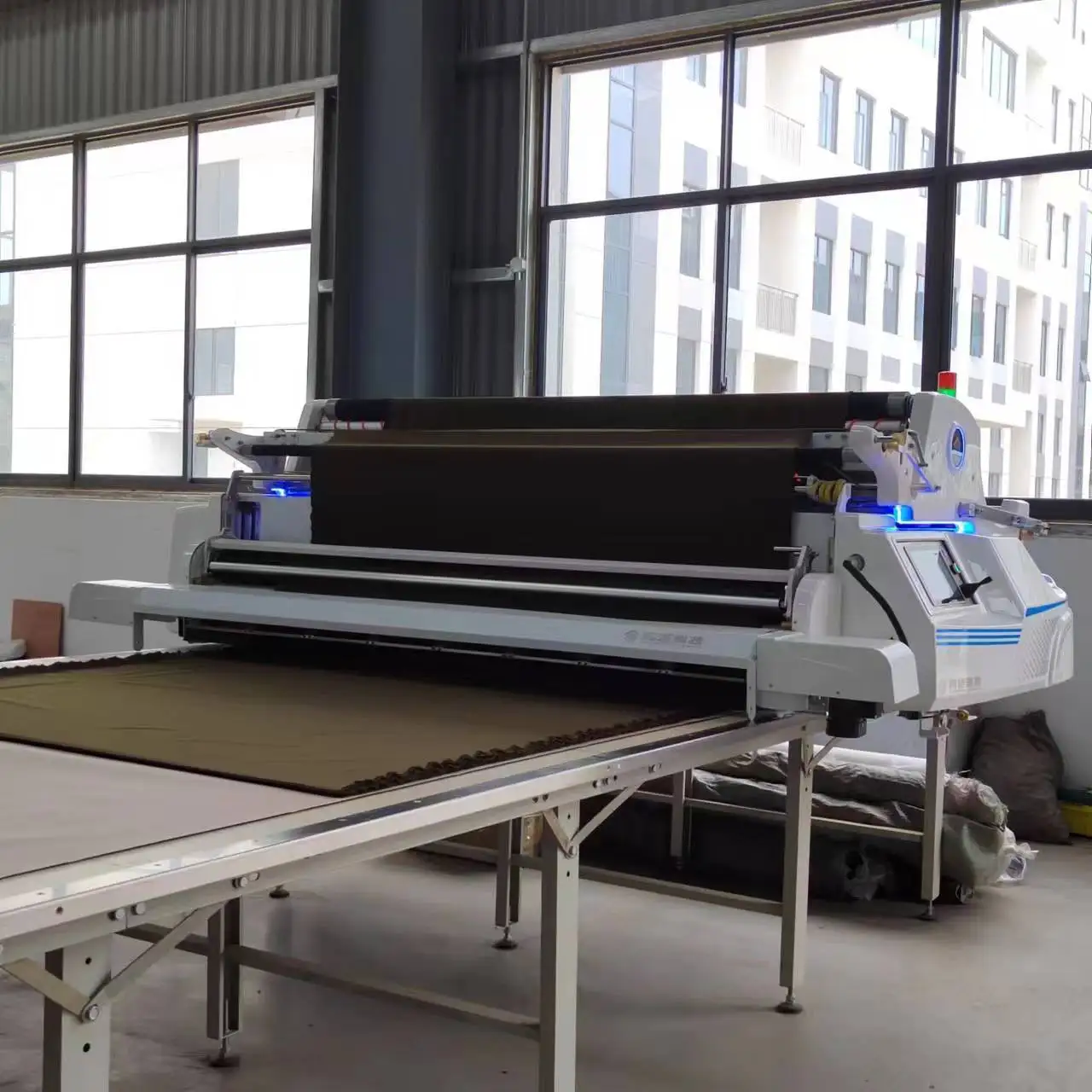 fabric stretching machine spreader automatic fabric spreading machine textile machinery for knitted woven