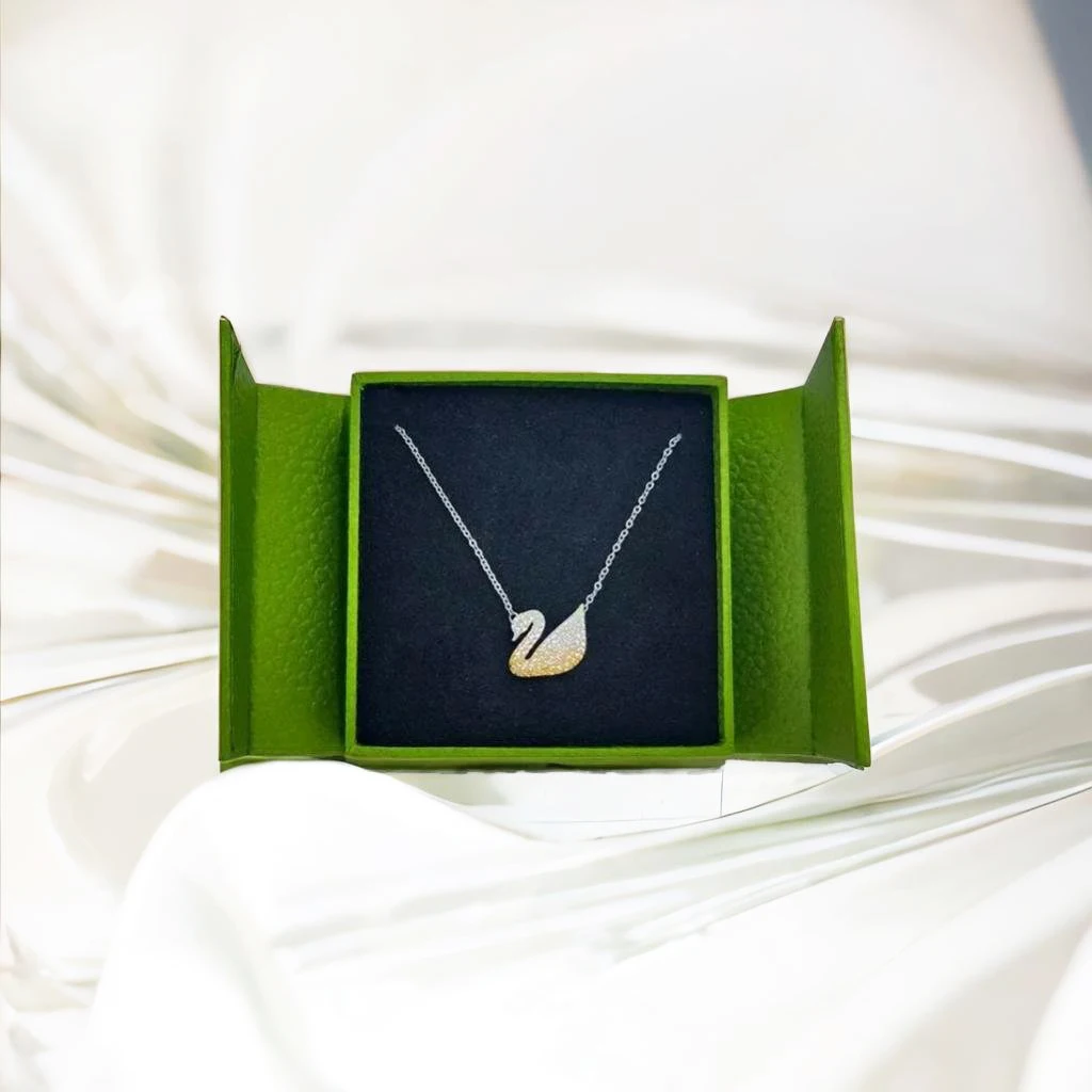 Factory Custom Jewelry Box Green Travel Luxury Packaging Box For Magnetic Jewelry Gift Box