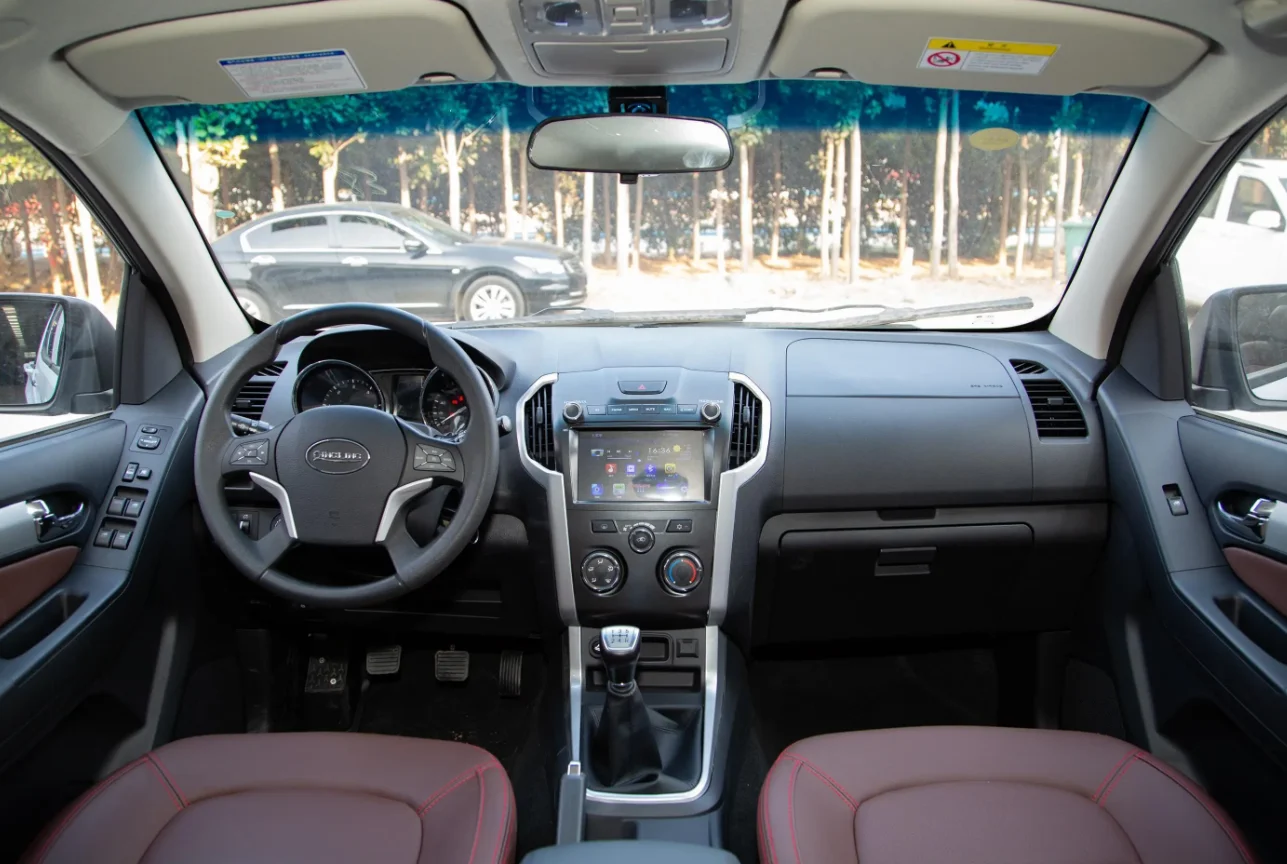 Пикап ISUZU TAGA с 4*2 приводом пикап 2wd двойной кабиной для продажи