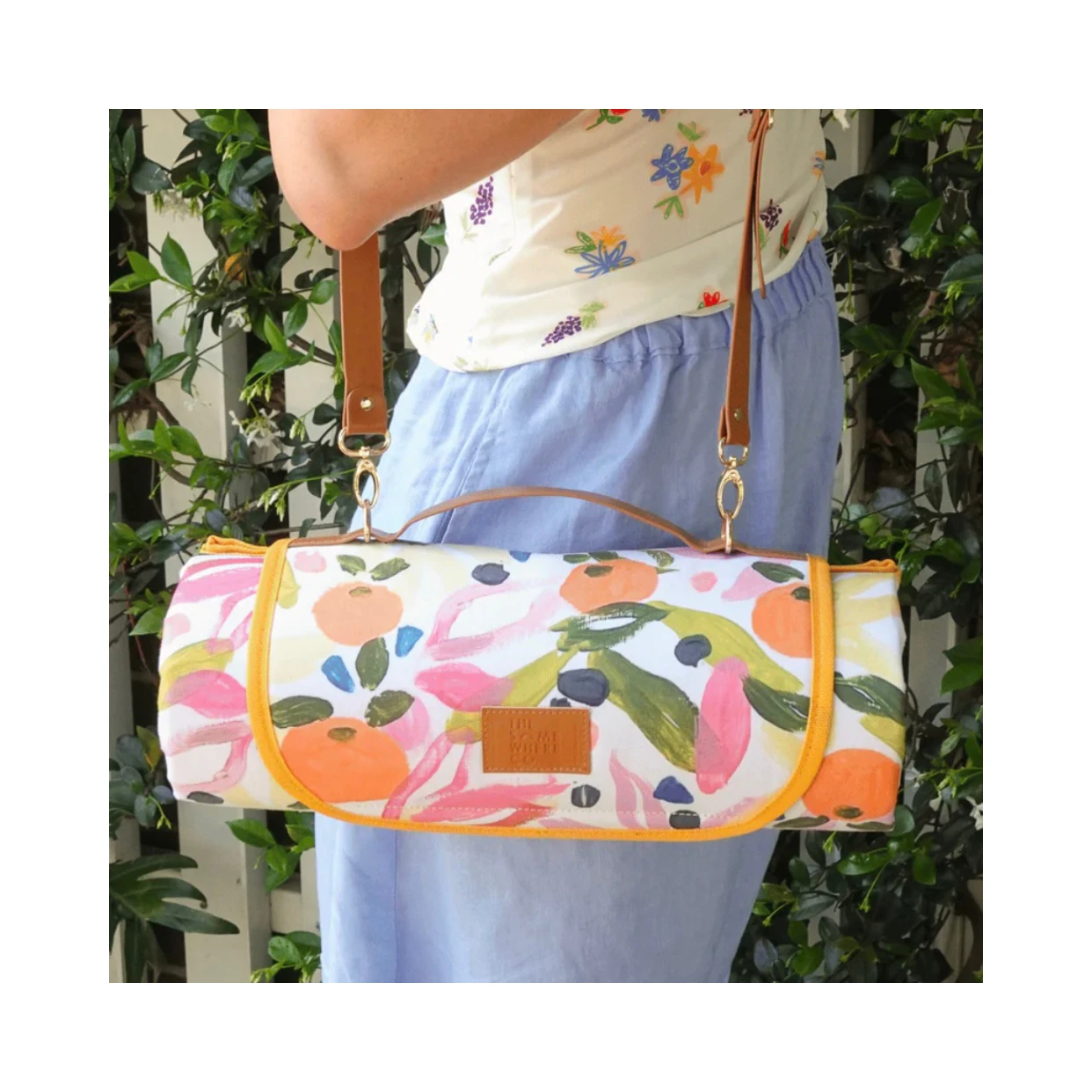 Free Shooting Oversized Quilted Outdoor Beach Blanket Printed Waterproof Picnic Blanket Roll Up Beach Mat Sand Proof Camping Mat