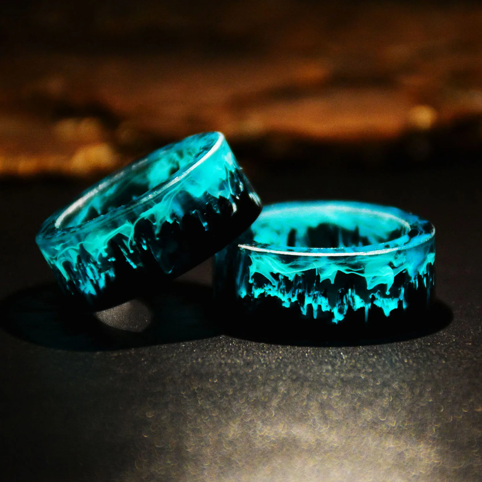 Lateefah OEM Latest Design Luminous women Men Rings Rings Glow In The Dark Clear glowing ring resin