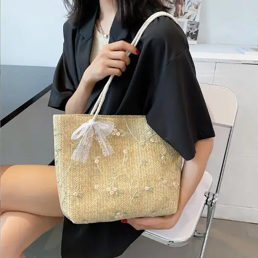 Lighter-weight Summer Beach bag Shoulder Handbag Women Straw Rattan Tote Bag With Bowknot