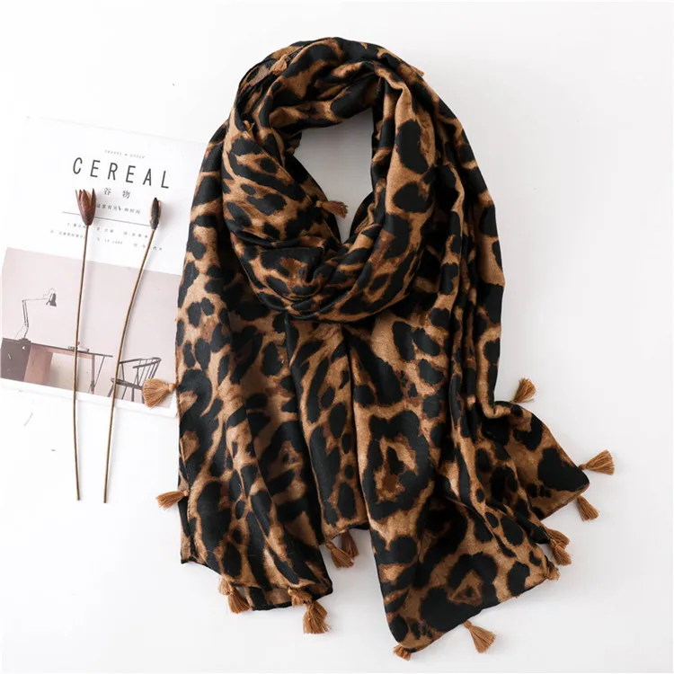 Classical Fashion Cotton Leopard Print Scarfs for Women Stylish Shawl Long Foulard Hijab Scarf with Tassel