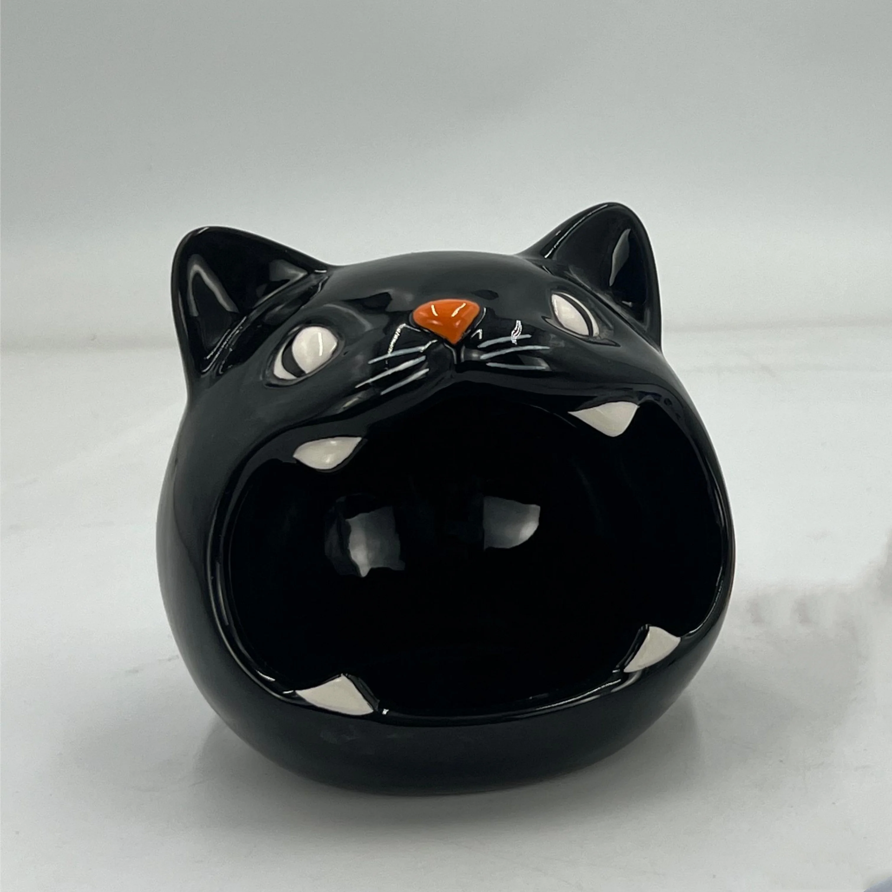 Contemporary style decoration Open mouth ceramic Halloween black cat candy bowl Personalized ceramic ornaments