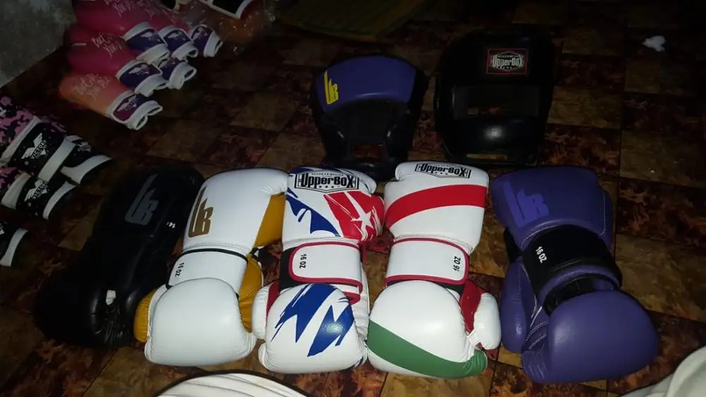 custom made sparing muay thai Wholesale Fighting Winning twins fairtex Leather Boxing Gloves Custom country Flag Boxing Gloves