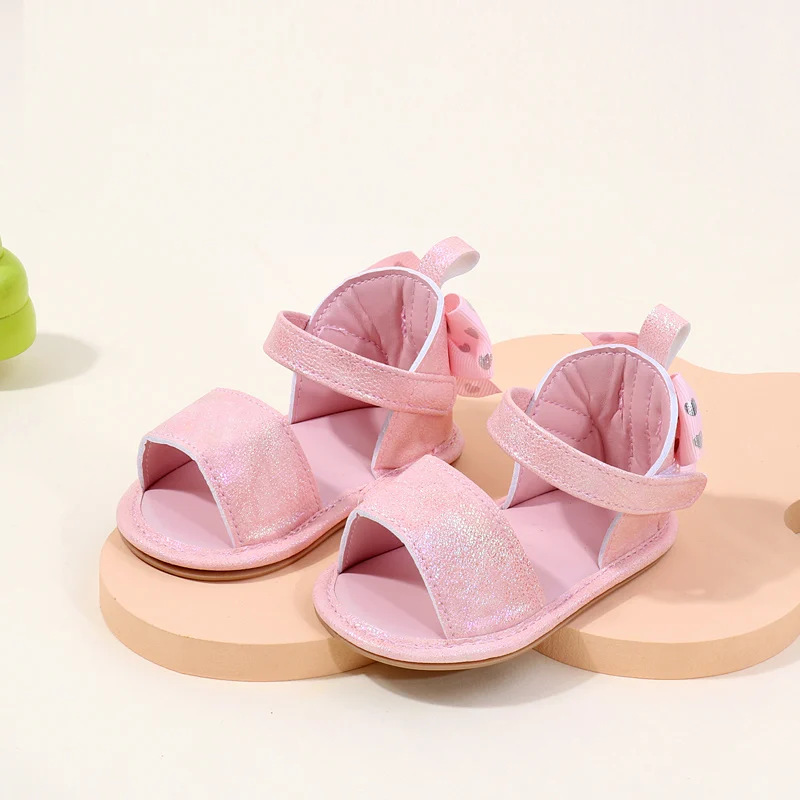 2024 New Arrival Baby Girl Summer Sandals Soft TPR Anti-Slip Outsole with Glitter PU Material Flat Breathable Lightweight Design