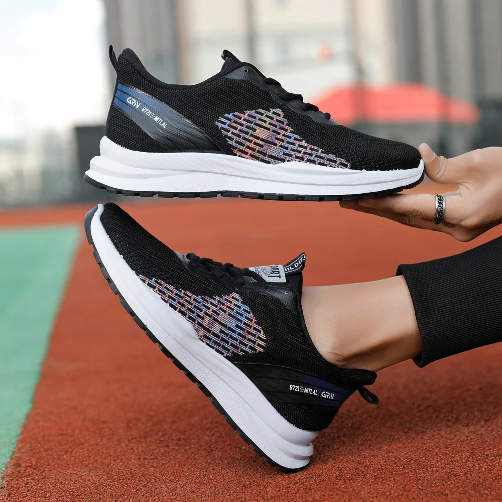 Manufacturers wholesale fashion casual sports shoes, processing custom fashion lazy shoes, shoes with laces made in China