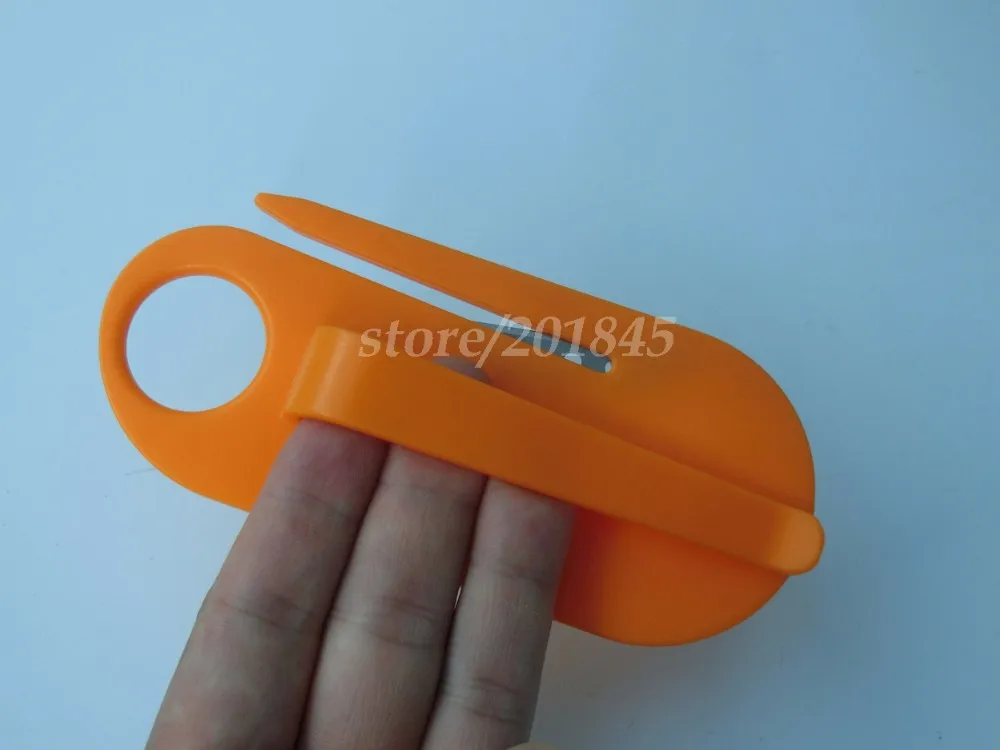 New Safety Belt Cutting Knife Hanging Type Cutter Handle Emergency Wallet Kit