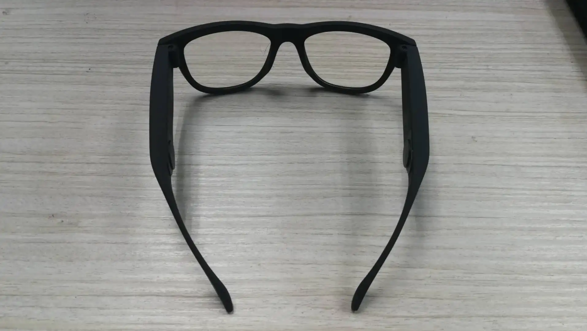 
2021 New Technology Wireless Glasses Smart Bone Conduction Music Glasses For Women And Men 