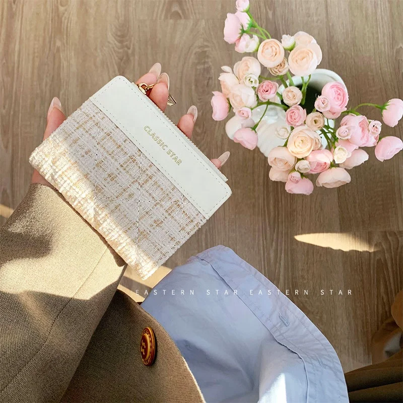 Женский кошелек в клетку