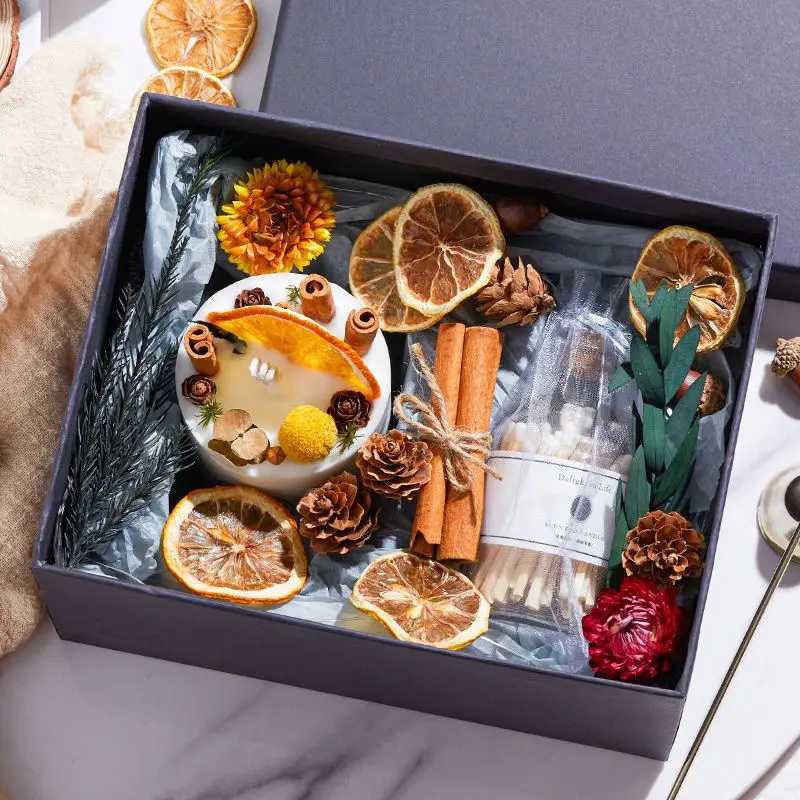 SS25Handmade Cinnamon Dried Flower Scented Candle Soothe the Nerves and Sleep Aid Fragrance Birthday Wedding Companion Hand Gift