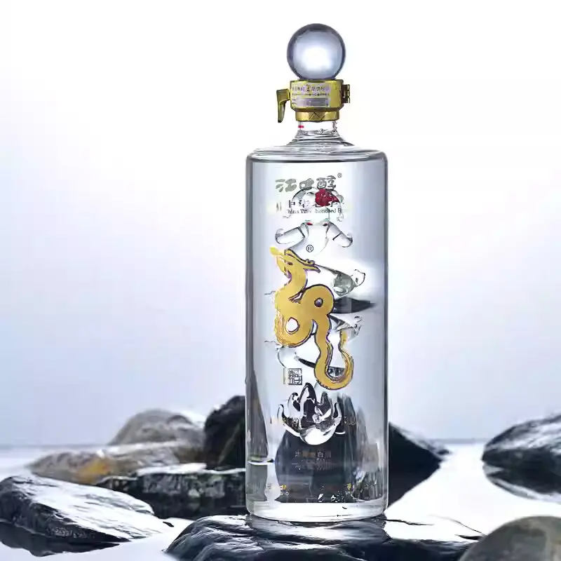 680ml Chinese Dragon series Baijiu 52% VOL White Liquor Rich in Taste for Gift Packaged in Bottle
