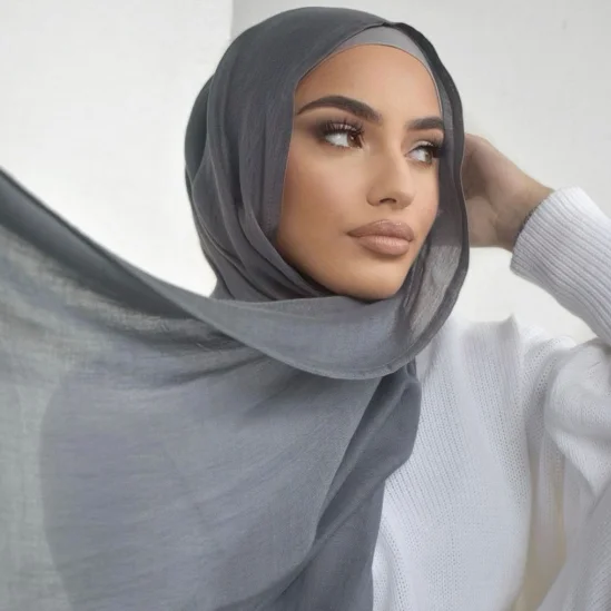 Оптовая продажа высококачественный мягкий однотонный хлопковый льняной шарф малайзийский женский хиджаб непрозрачный шаль