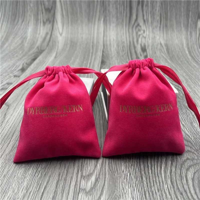 Luxury Hot Pink Velvet Drawstring Pouches Custom Gold Stamping Logo Velvet Jewelry Packaging Bag Storage Velvet Gift Bags