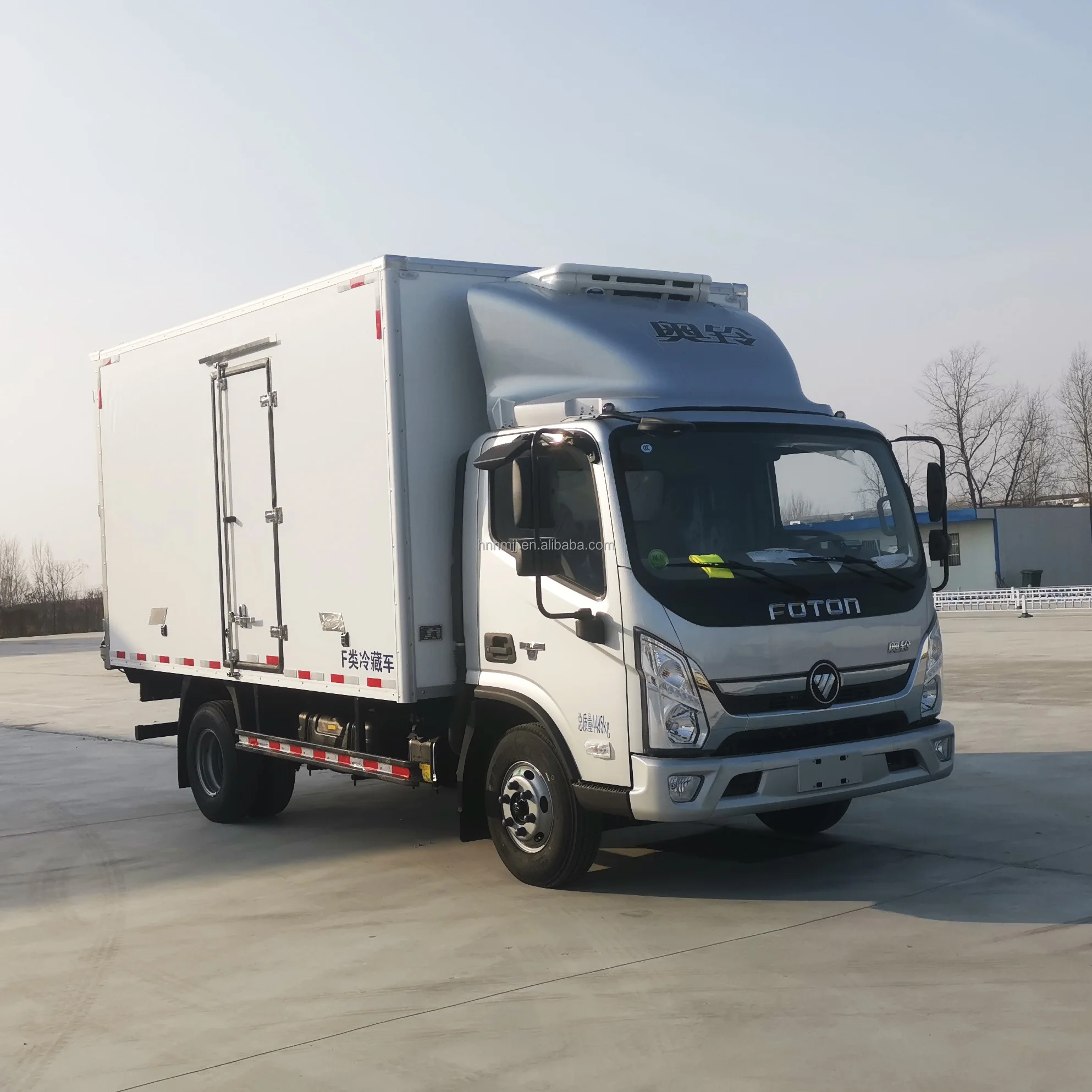 FOTON 2 ton freezer refrigerated truck refrigeration trucks for vegetables cooling van truck