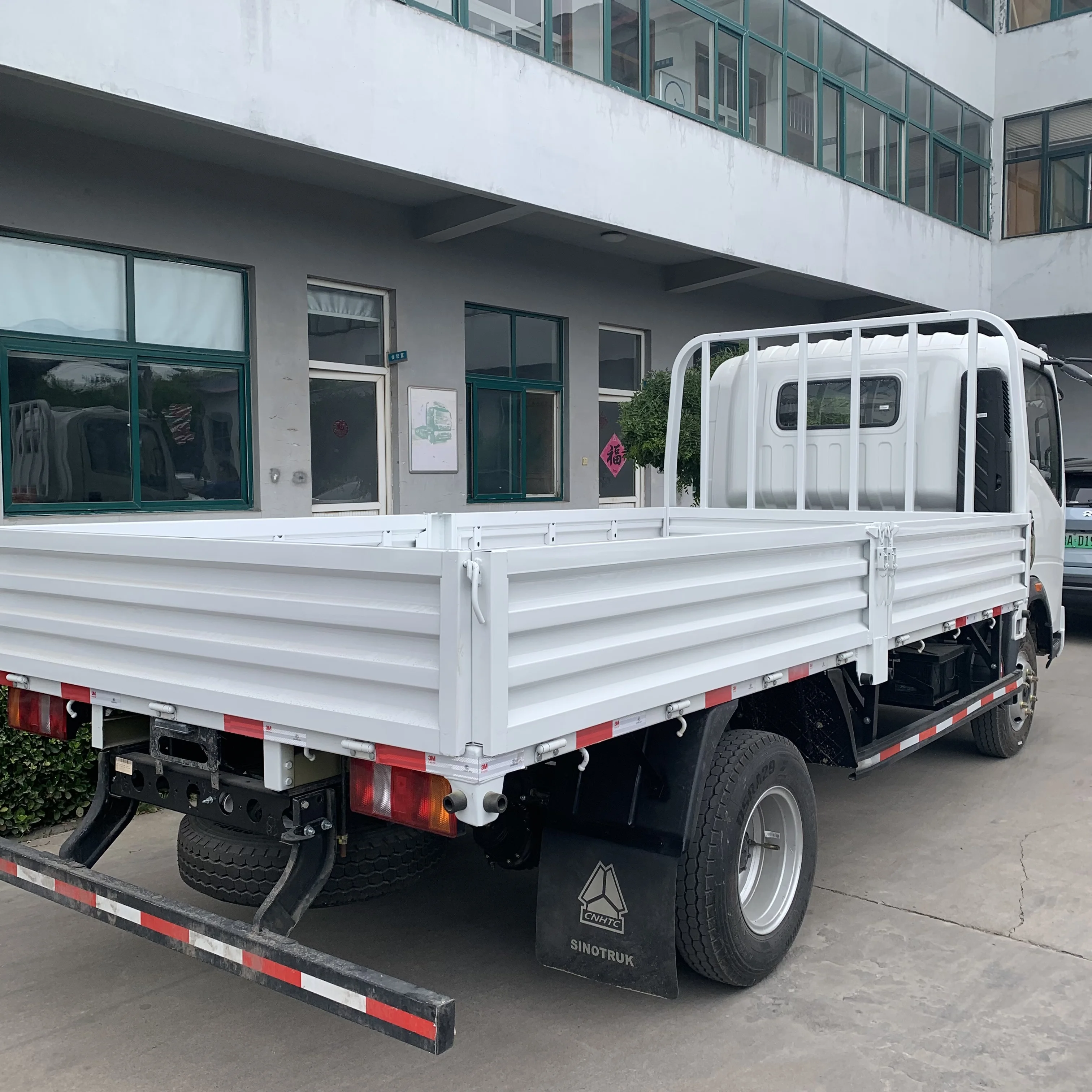 Легкий грузовой автомобиль Sinotruk Dongfeng Foton 4x2 3 тонны 5 тонн для продажи