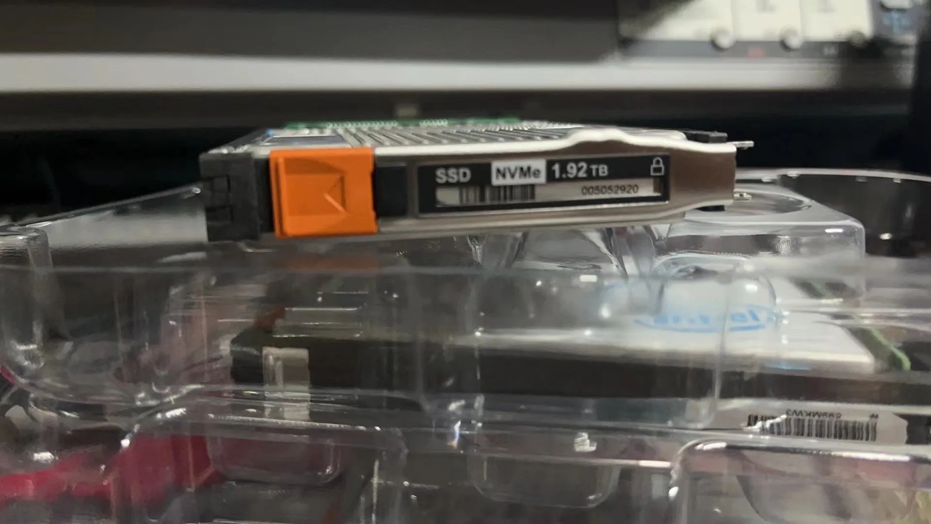 005052920 1 92 TB NVMe SSD UPG для блока питания 1000T T 005053703 005052919