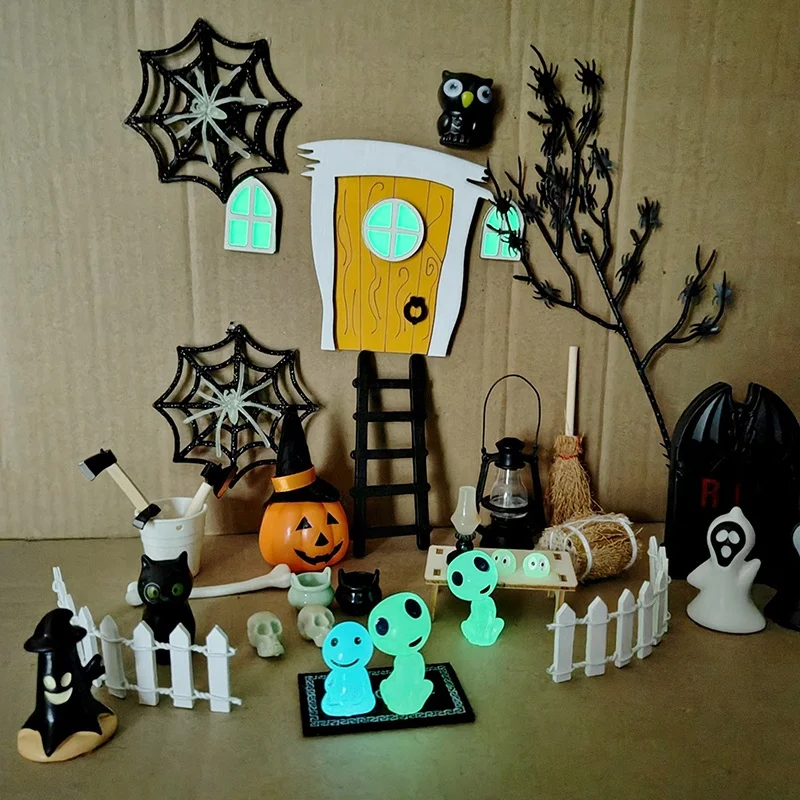 1Set 1:12 Dollhouse Halloween Horror Decor Toy Bat Skull Broom Spider Ornament Outdoor Decoration Pretend Play Toys Accessories