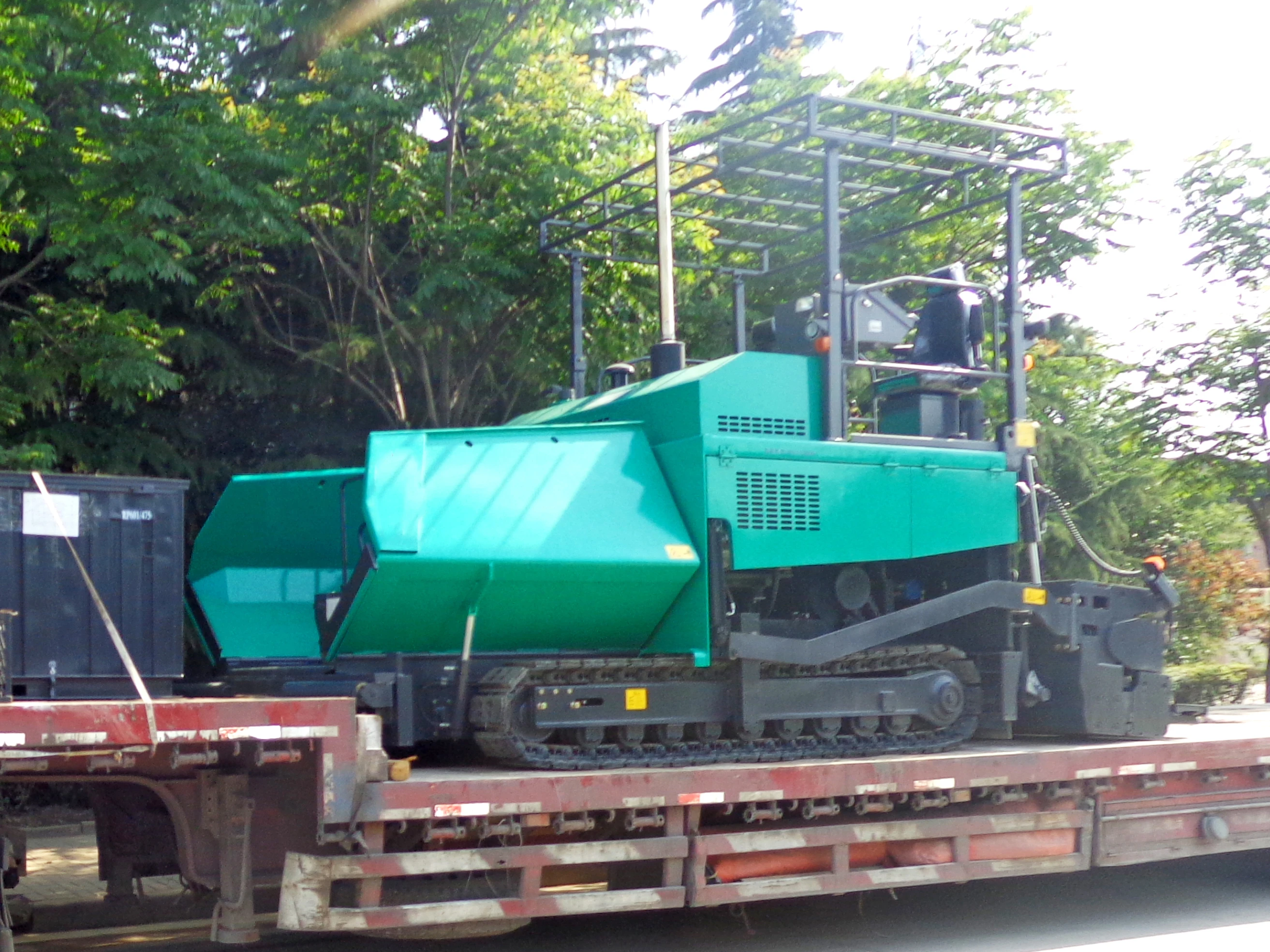 Reliable Asphalt Paver RP756 with Advanced Screed Technology for Smooth Results