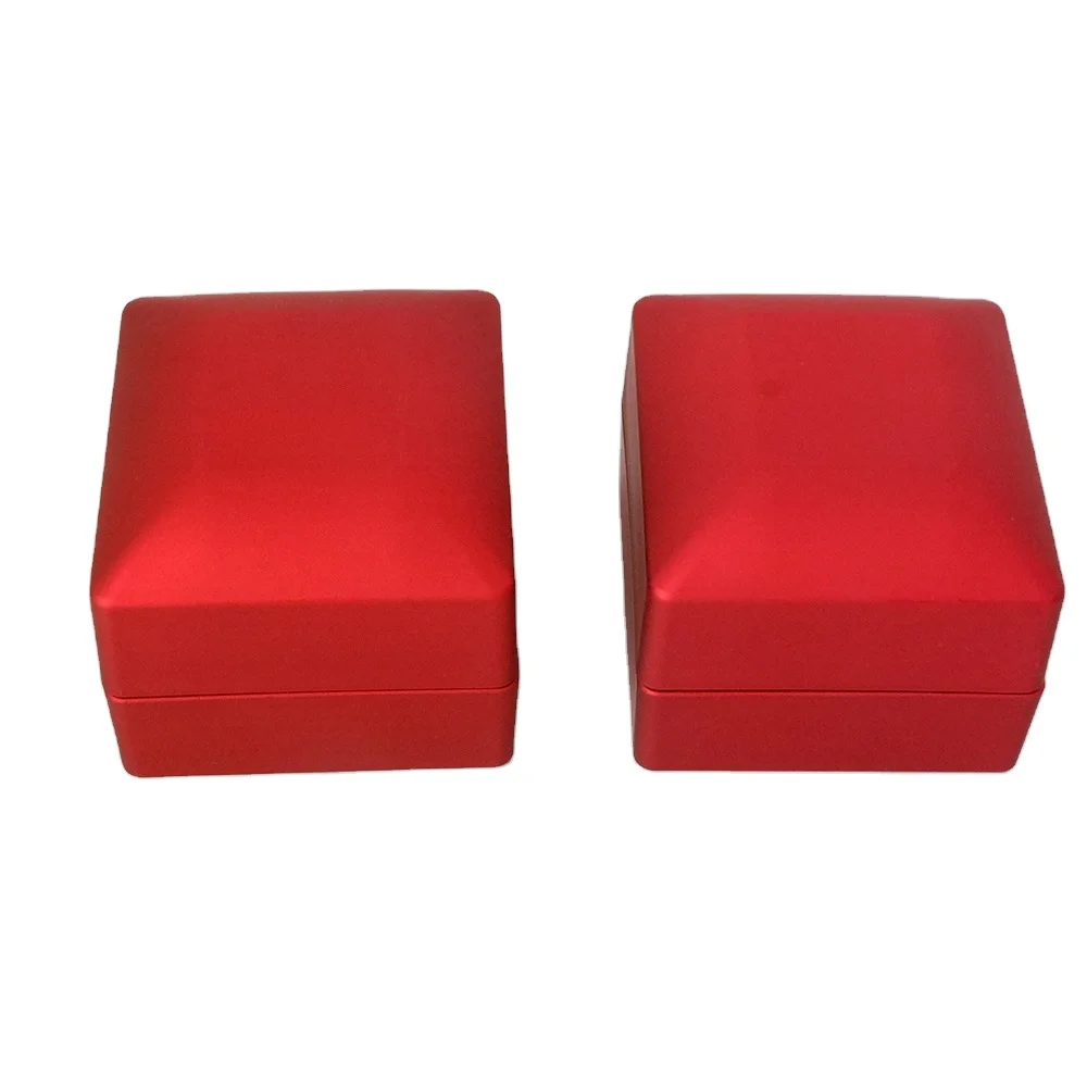 Fashionable flat piano lacquer led jewelry ring box octagonal flat custom logo jewelry packaging storage made in Qibang