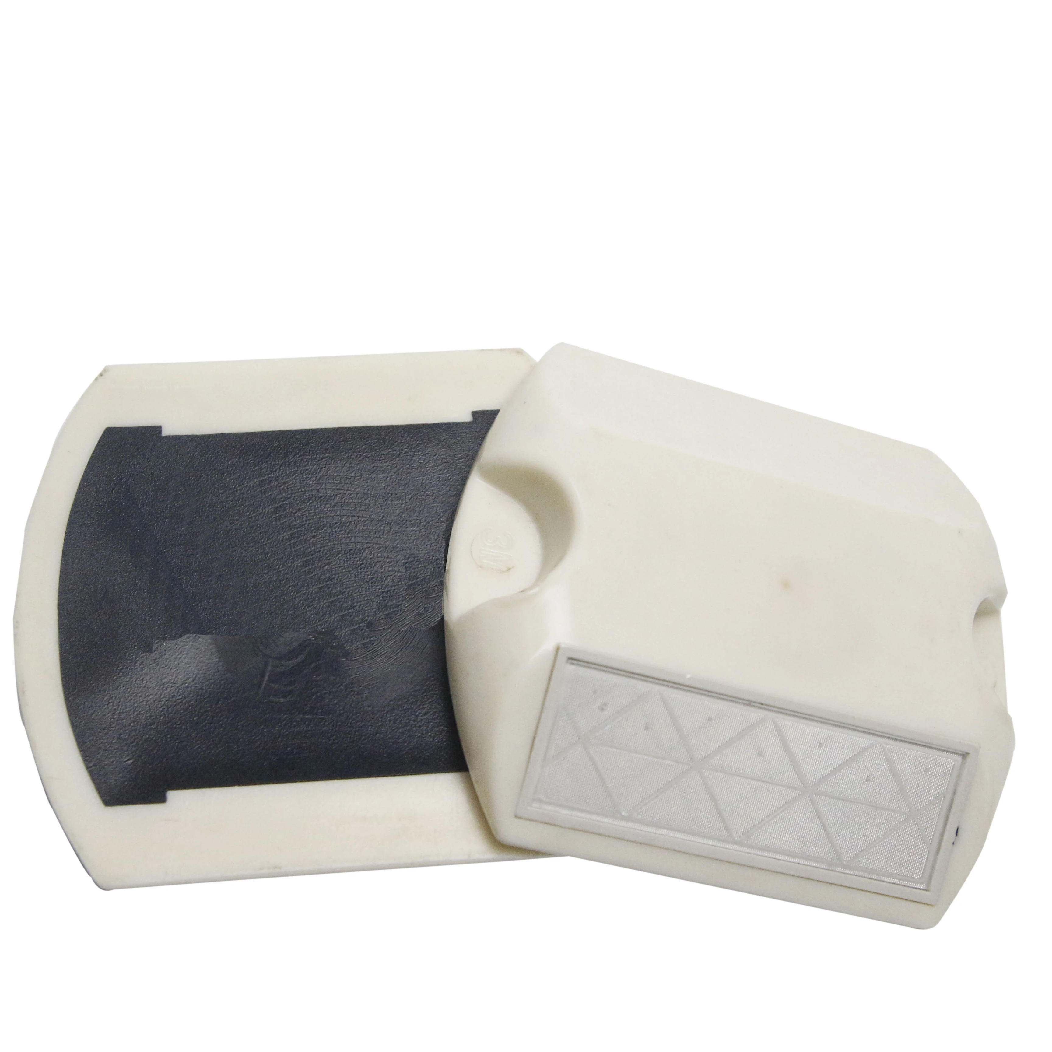 plastic road stud reflective delineator cat eye raised pavement marker with glass beads reflector