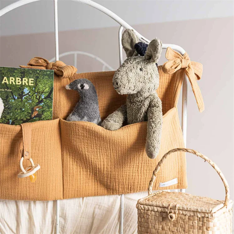 Toddler newborn cotton muslin Baby Bed Organizer Crib Two Pockets Hanging Storage Bag for Infant Diaper Teether Toys