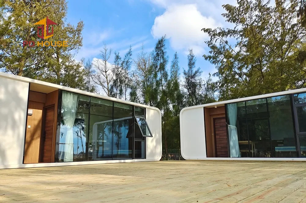 Outdoor fashion luxury mobile creative prefabricated container holiday home capsules starry sky sunshine activity board house