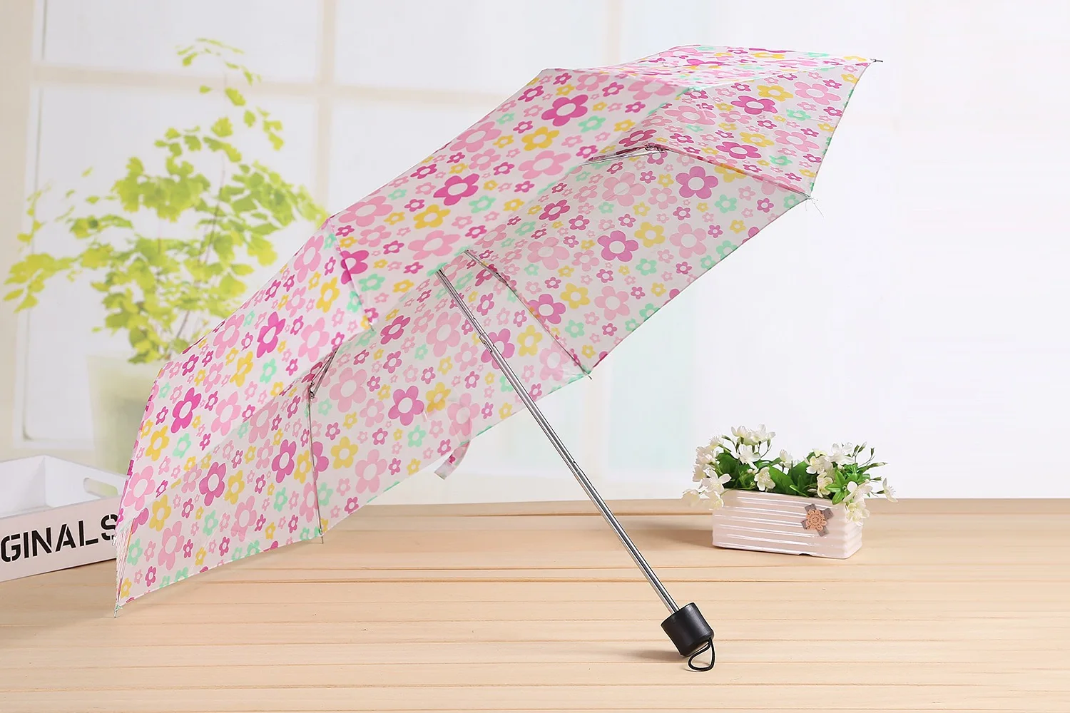 Promotional Cheap Portable 3 Fold Wine Shape Umbrella High Quality Foldable Customized Rain And Umbrella With Logo Printing