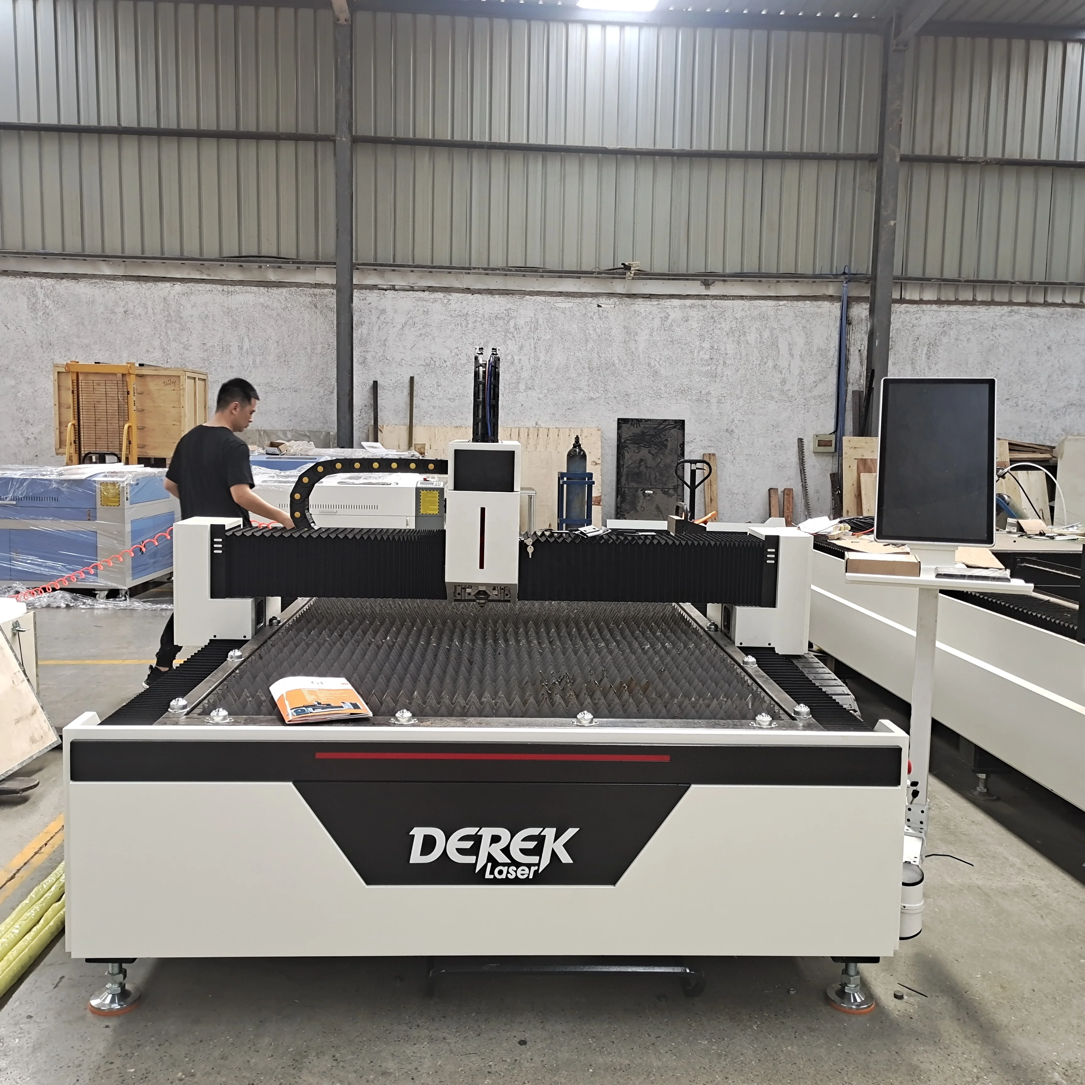 Fiber Laser Cutting Machine DF3015LE