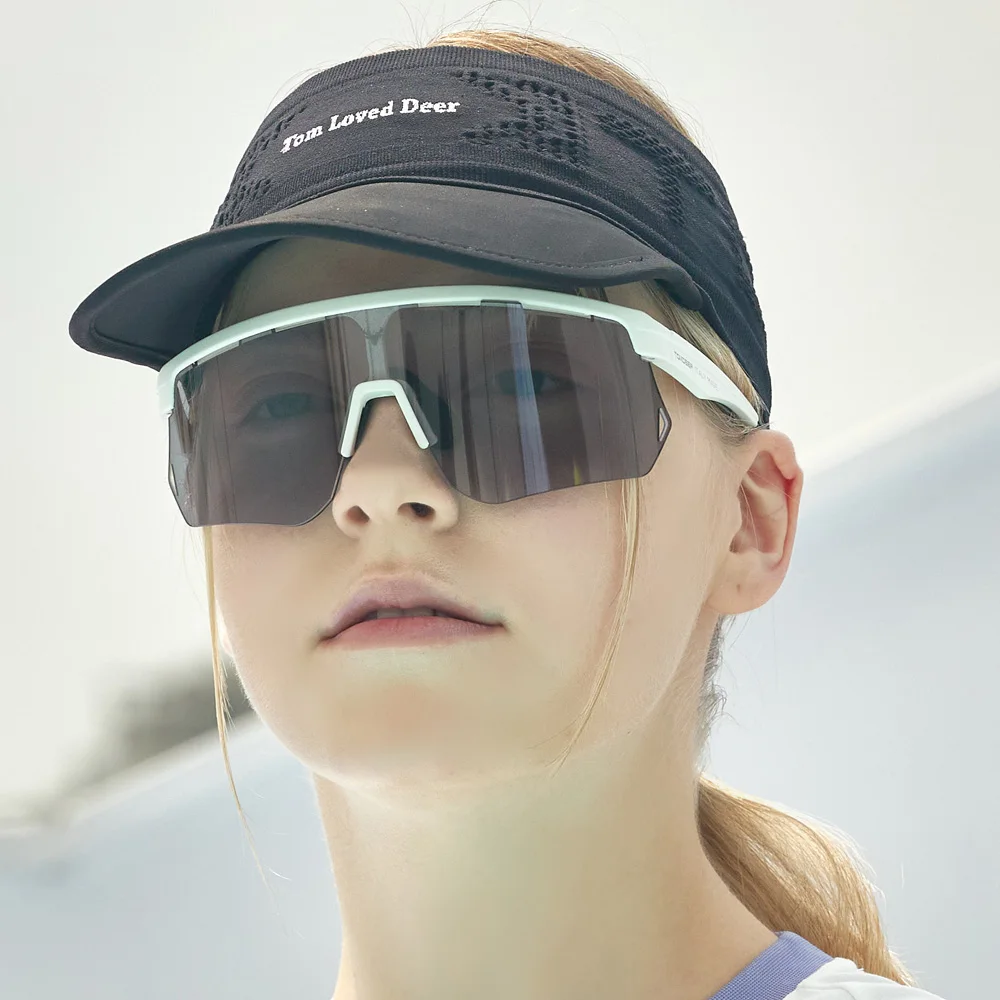 Great Quality More Vivid Sound Quality With Stereo Dual Speakers Blue Tooth Sports Sunglasses
