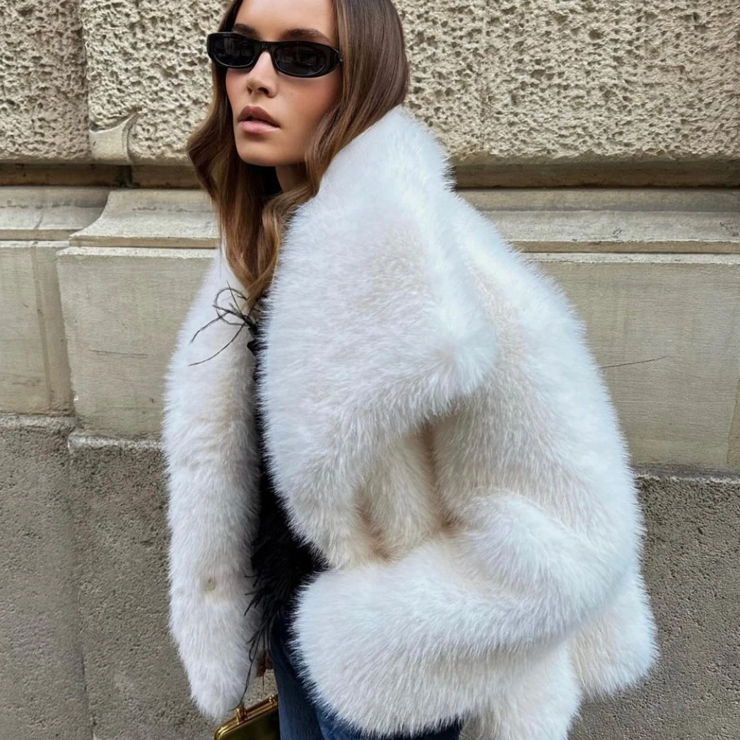 Fashion Soft Faux Fur Jacket Custom Long Sleeves Furry Wholesale Thick Warm Winter Fluffy Bubble Artificial Fur Coats for Women