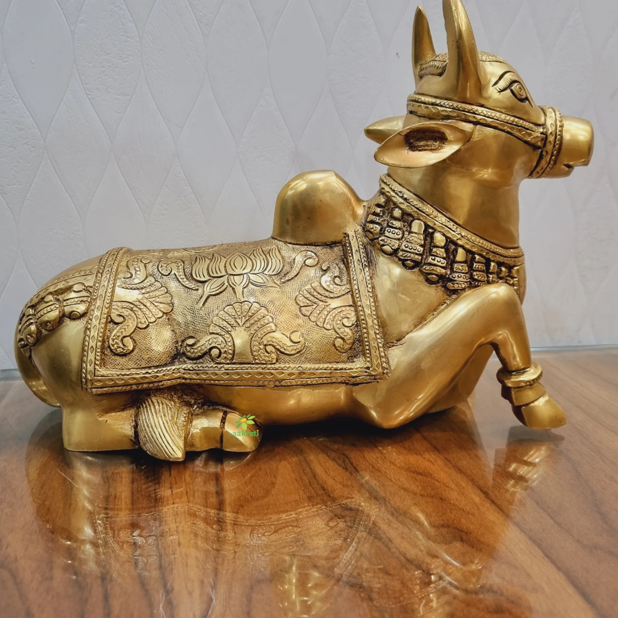 Aakrati Traditional Brass Nandi Murti - Symbol of Strength Nandi Figurine Temple Decor (Yellow, 8.5)