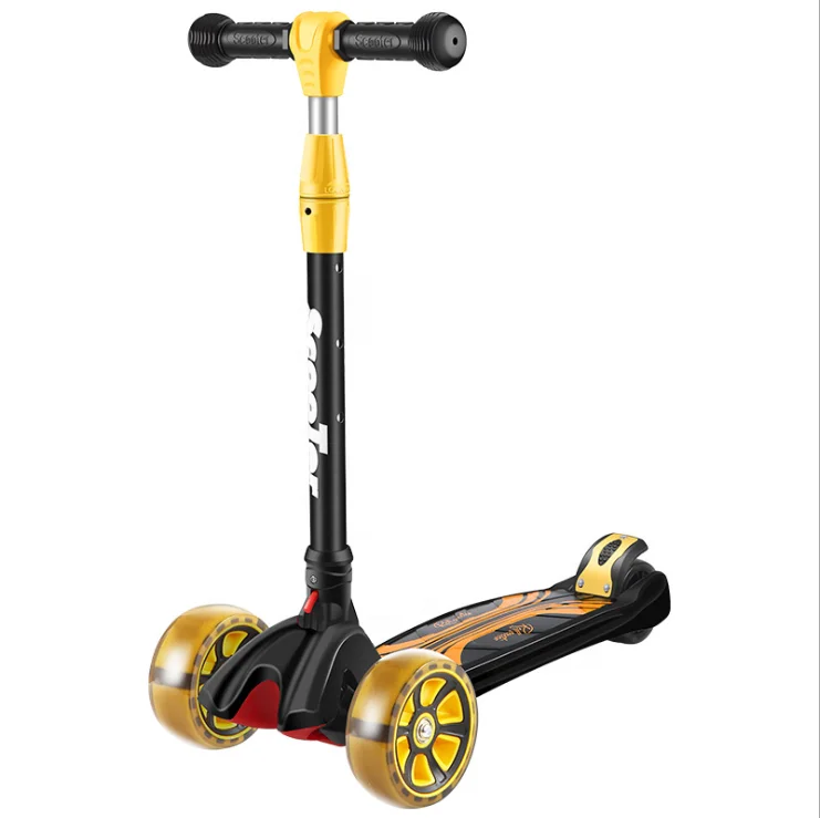 
Amazon Hot Sale Four-Wheel Flash Scooter For Children 
