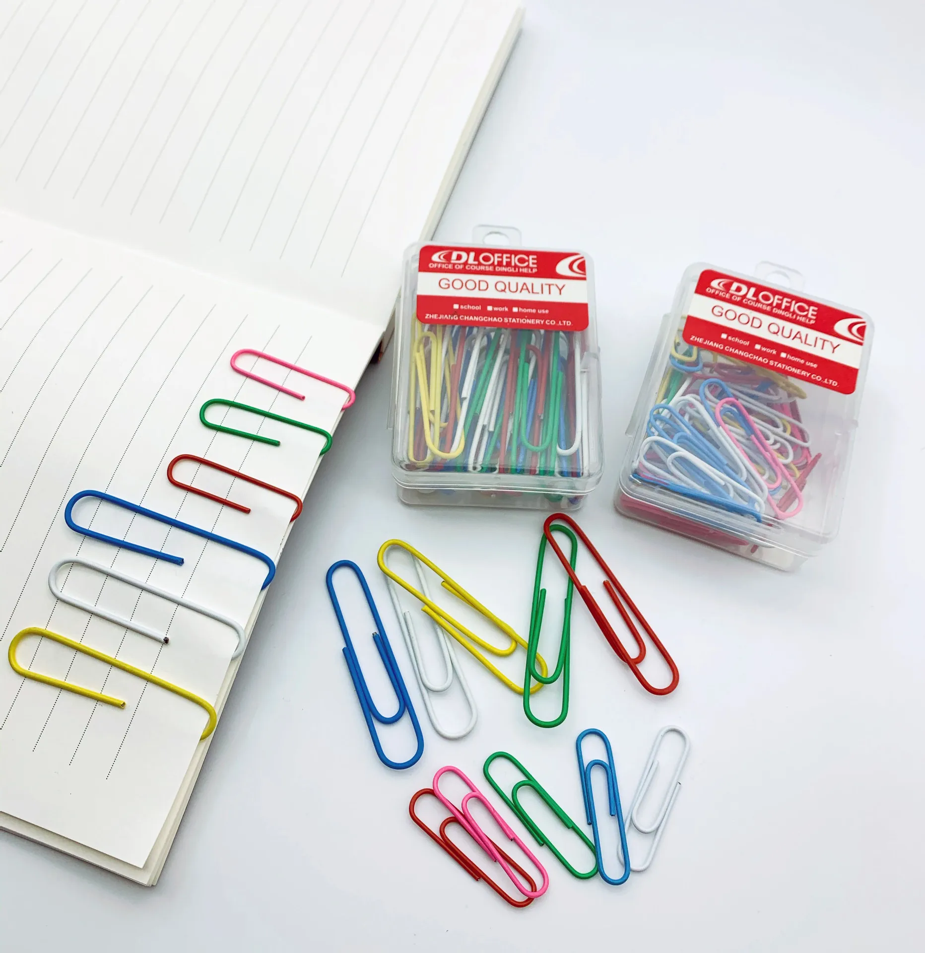 Высококачественные пластиковые цветные пластиковые упаковочные Зажимы для бумаги 35 / 70 шт. в одной коробке металлические зажимы для бумаги