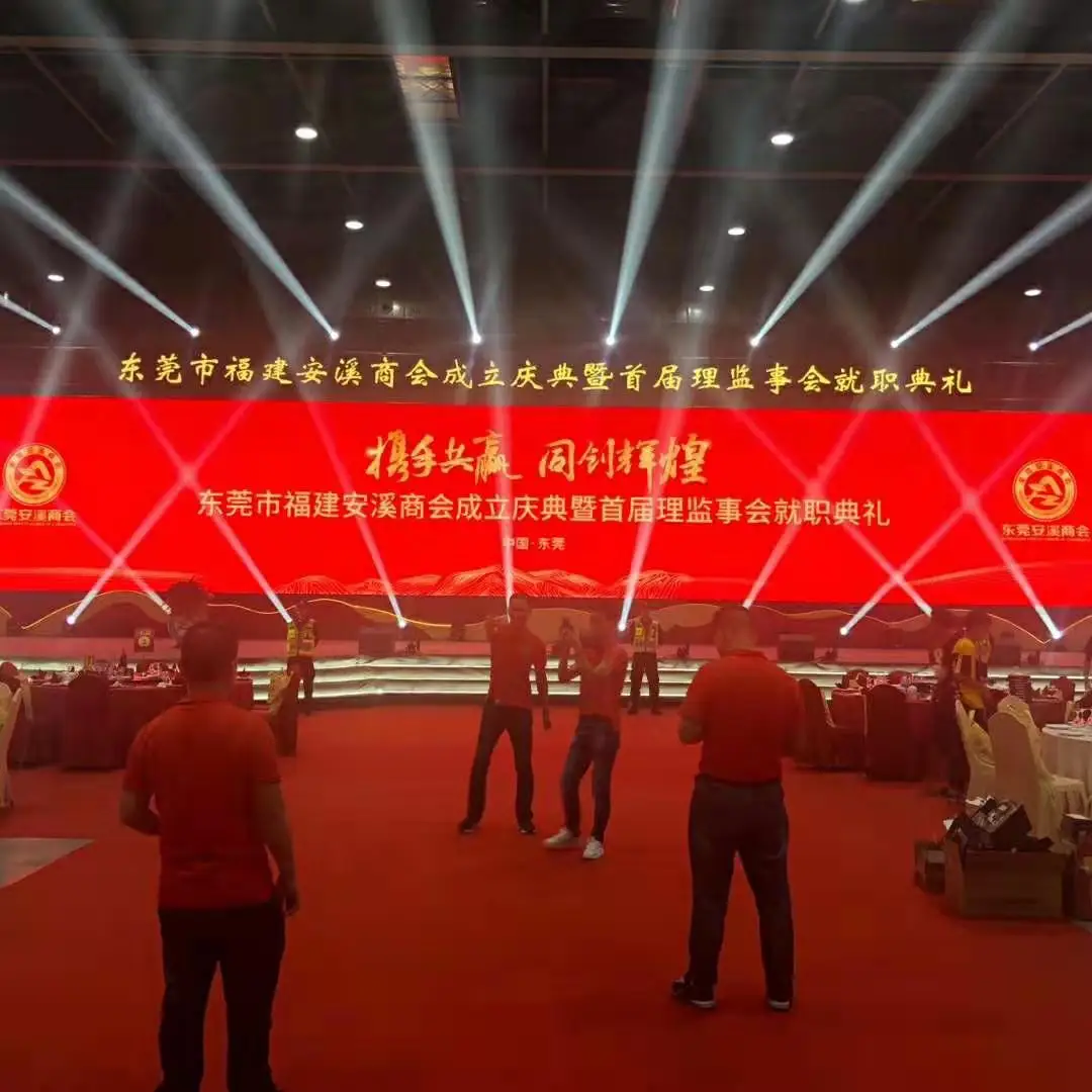 Easy installation Indoor outdoor Led digital signs outdoor advertising led billboard