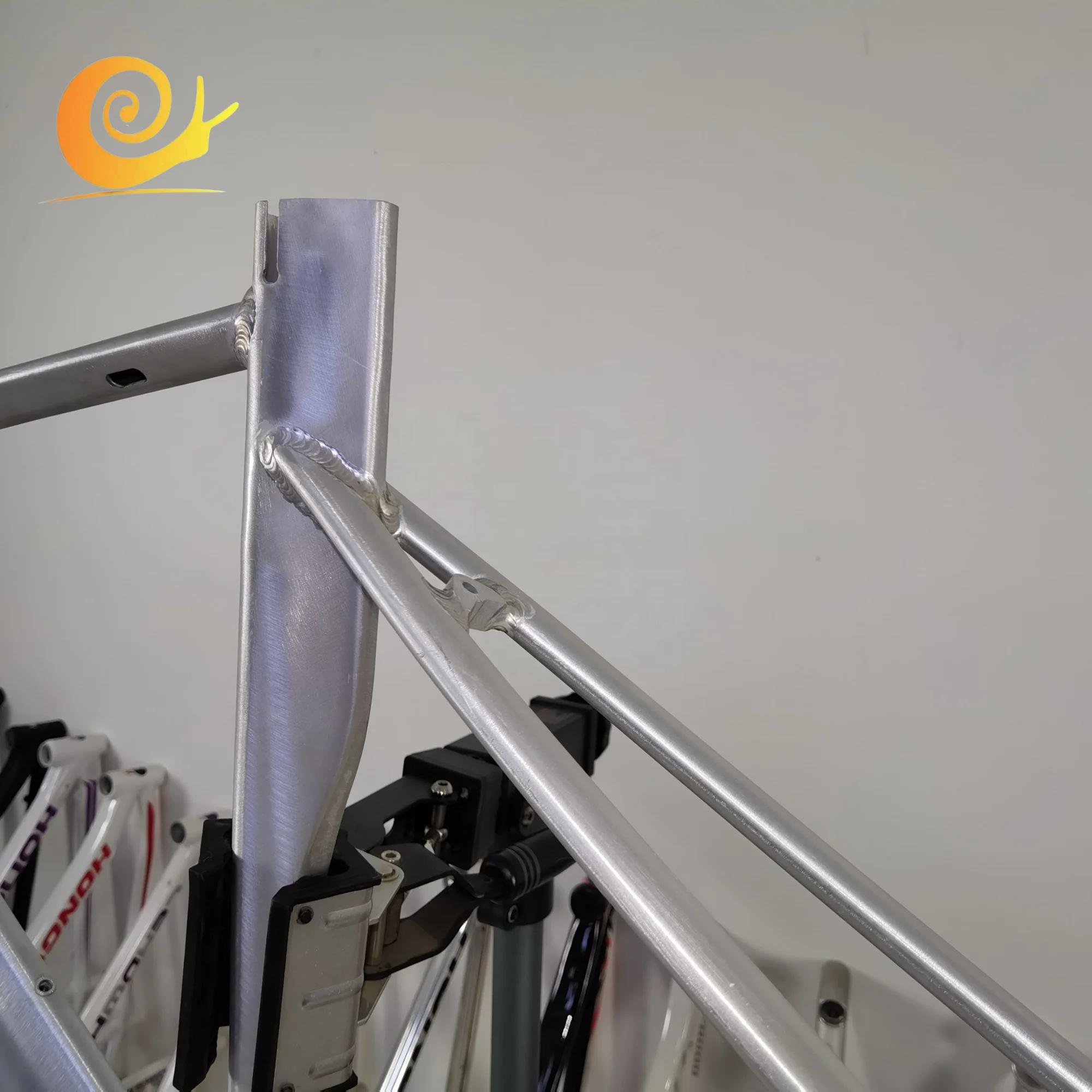 2021New Arrivals 700c Brompeon Superlight Chopper Bike Roadbike Frame Cycle Production Aluminum Alloy Road Bicycle Frame